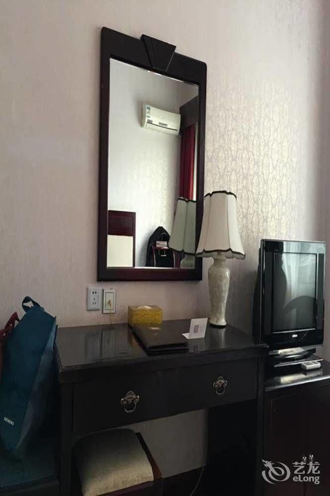 Landmark Hotel Kunming Eksteriør billede
